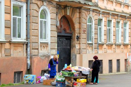 Улица, сменившая советское название на имя бойца «Азова»: прогулка по Александра Кутузакия (фоторепрортаж) 