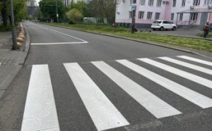 На участке Фонтанской дороги нанесена дорожная разметка (фото)