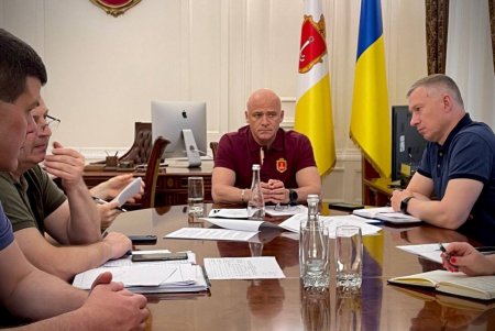 Геннадий Труханов на заседании комиссии по вопросам ТЭБ и ЧС: «В случае чрезвычайной ситуации все укрытия должны быть открыты» (фото)
