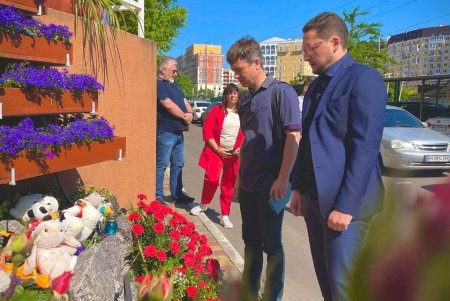 В Одессе провели акцию в память о детях, ставших жертвами российской агрессии (фоторепортаж)