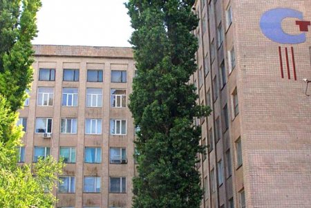 Утопающая в зелени улица Кузнечная: старинные дома с лепниной и сохранившаяся брусчатка (фоторепортаж)
