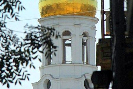 Утопающая в зелени улица Кузнечная: старинные дома с лепниной и сохранившаяся брусчатка (фоторепортаж)