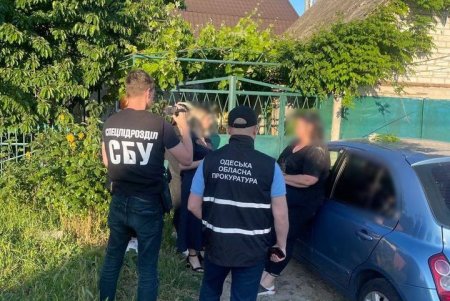В Черноморске предпринимательница поставила почти 30 тысяч банок некачественных консервов в городской фонд резервов (фото)