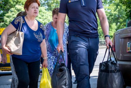 В Одессу пребывают переселенцы из зоны подтопления (фоторепортаж) 