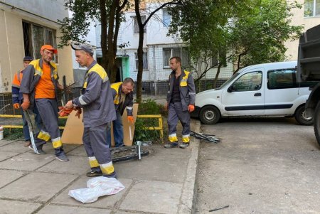 Погибшие, раненые, повреждены жилые дома, школы и детские сады: в Одессе 11 июня день траура по погибшим в результате ночной атаки (фоторепортаж)