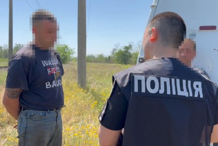 На Одесской железной дороге топливо воровали тоннами (фото)