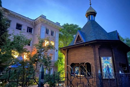Пожары и завалы: результаты ночного обстрела Одессы (фоторепортаж)