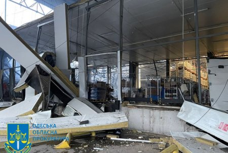 Разрушены гражданские здания, есть погибшие и раненые среди населения: в Одессе расследуют нарушения законов войны (фото)