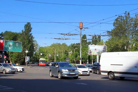 Фонтанская дорога - рекордсмен по количеству скверов (фоторепортаж)