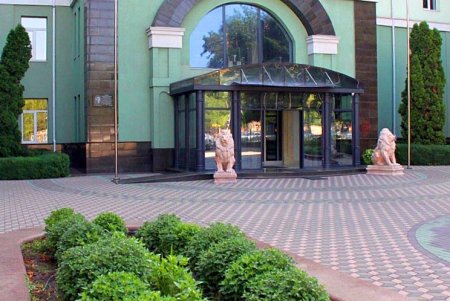 Фонтанская дорога - рекордсмен по количеству скверов (фоторепортаж)
