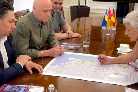 Мэр Одессы встретился с директором Центра либеральной современности (фото, видео)