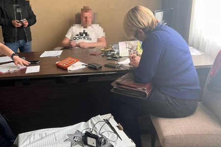 Чиновники Госпродпотребслужы брали взятки за беспрепятственный вывоз зерна из одесских портов (фото)