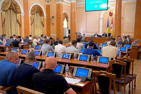 Внеочередная сессия: На ремонт пострадавшего от вражеских обстрелов жилья одесситов на сессии горсовета решено выделить 39 миллионов гривен (фото)