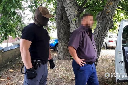 Чиновник Подольского управления Госпродпотребслужбы требовал взятку от бизнесмена в обмен на участие в публичных закупках (фото, видео)