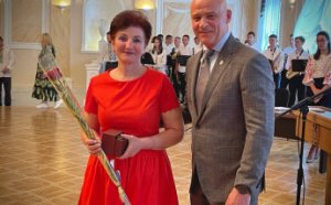 В День Конституции Украины мэр Одессы вручил почетные награды (фото)