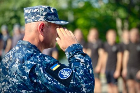 День Военно-морских сил: в Одессе торжественно подняли флаг ВМС и провели спортивные состязания (фото, видео)