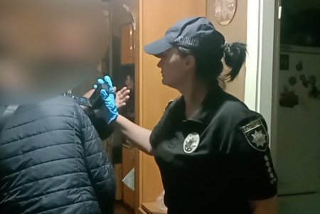 Деньги за молчание: полицейские задержали 44-летнего жителя Подольска по подозрению в вымогательстве денег (фото, видео)