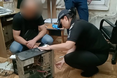 Деньги за молчание: полицейские задержали 44-летнего жителя Подольска по подозрению в вымогательстве денег (фото, видео)