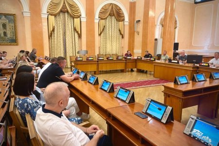 Геннадий Труханов провел совещание с работниками служб города, которые проверяют бомбоубежища (фото) 