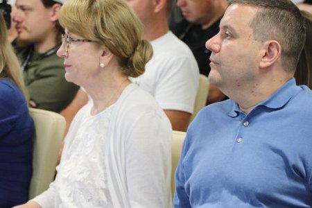 В Одессе провели круглый стол по проблемам внутренне перемещенных лиц и путей их решения (фото, видео)