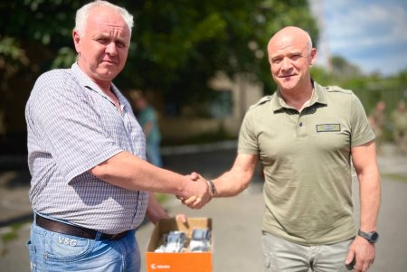 Муниципалитет Одессы передал украинским защитникам 11 внедорожников (фото, видео)