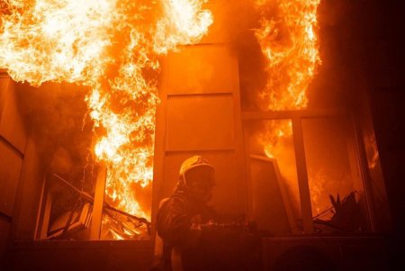 Ночной удар: в Одессе частично разрушено четырехэтажное здание, пострадал ребенок (фото)