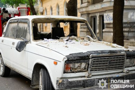 Полицейские Одесской области документируют последствия ночной атаки врага (фото)