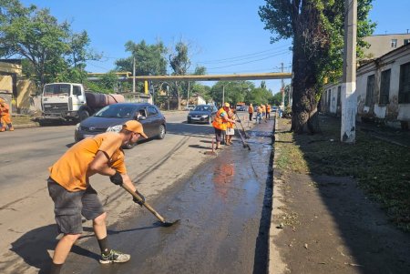 Мусор, ил, поваленные деревья: во время ливня в Одессе выпала месячная норма осадков (фото, обновлено)