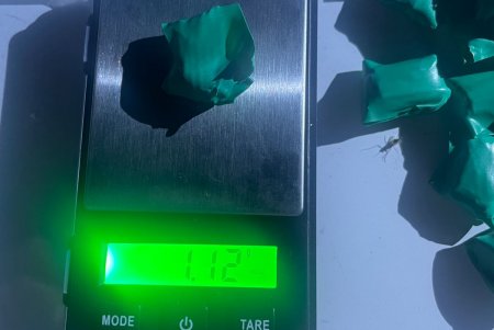 В Одессе в комендантский час наркоделец перевозил в такси около 250 свертков с психотропами (фото)
