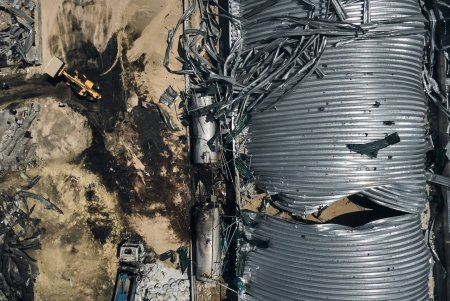 В Одесской ОВА показали уничтоженное оккупантами зернохранилище (фото)
