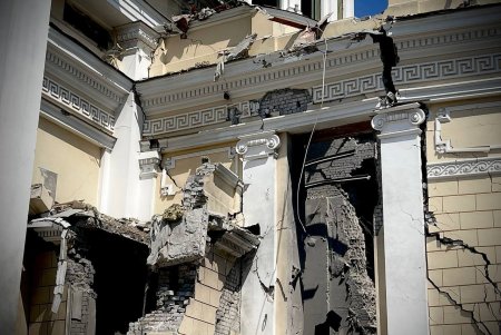 Первоочередные противоаварийные работы в Спасо-Преображенском соборе будут начаты незамедлительно, - мэр Одессы (фото, видео)