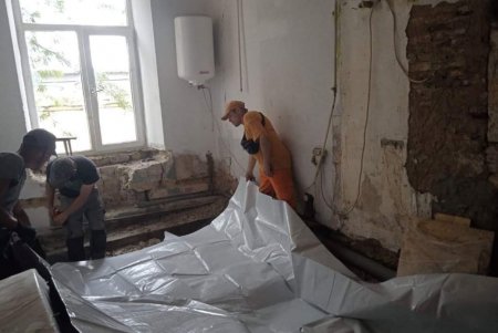 Ликвидировать последствия ракетной атаки по историческому центру Одессы коммунальщики смогут после обследования комиссии (фото)