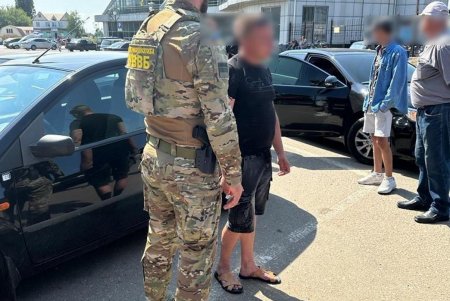Пограничник Белгород-Днестровского погранотряда передавал служебную информацию контрабандистам (фото)