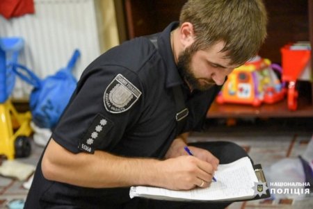 Сбывали вещества и планировали продавать за границу: в Одессе раскрыли схему наркобизнеса, приносящего миллионы (фото, видео)