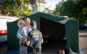 После обстрела центра Одессы более 200 человек получили психологическую помощь (фото)