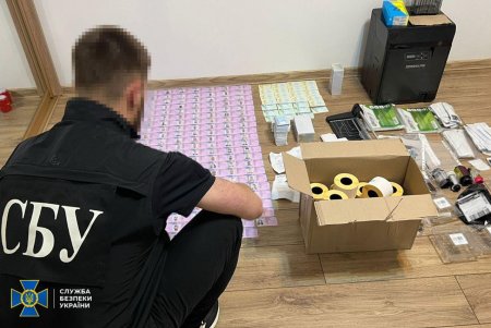 Паспорта, ВНЖ и водительские права: одесситы поставили на поток производство фальшивых документов (фото)