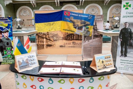 «Непокоренный Юг»: в Одессе ввели в обращение новые почтовые марки (фото)