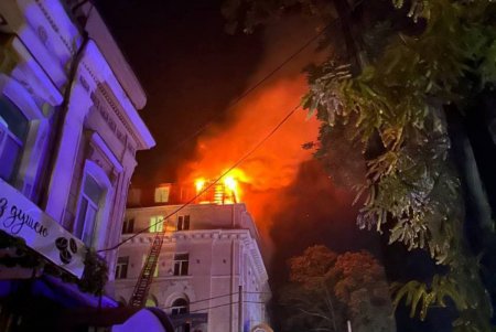 Враг трижды атаковал ночью Одессу (фото, видео, дополнено)