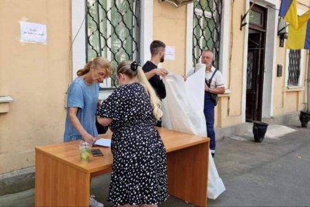 В результате ночных вражеских авиаударов в Одессе повреждено более 200 зданий (фото)