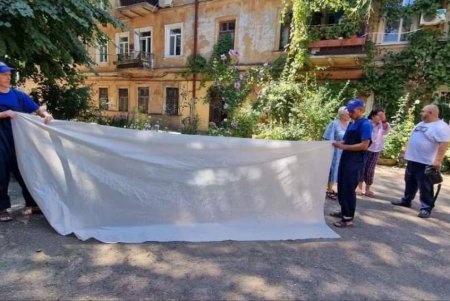 В результате ночных вражеских авиаударов в Одессе повреждено более 200 зданий (фото)