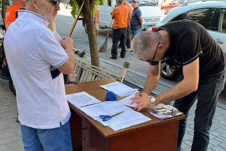 В результате ночных вражеских авиаударов в Одессе повреждено более 200 зданий (фото)