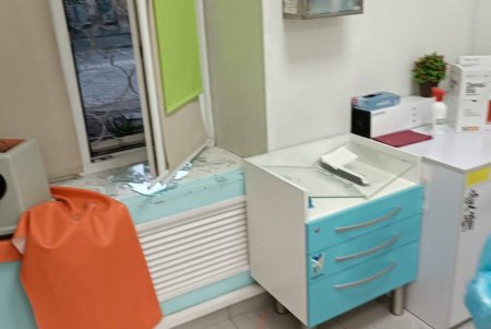 В результате ночных вражеских авиаударов в Одессе повреждено более 200 зданий (фото)