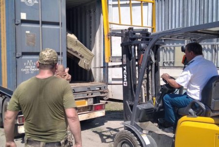 Таможенники передали восемь лодок, изъятых у контрабандистов, на нужды ВСУ (фото)