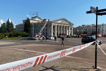 Удар по Чернигову: семь человек погибли, 90 получили ранения разной степени тяжести (фото) 
