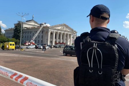 Семь человек погибли и 117 ранены: оккупанты нанесли ракетный удар по Чернигову (фоторепортаж) 