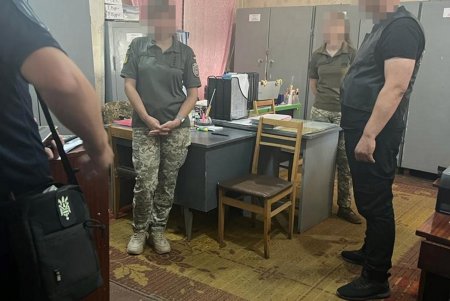 Коррупционные схемы уклонения от призыва: в медучреждениях и терцентрах Одесской области проводят масштабные обыски (фото)