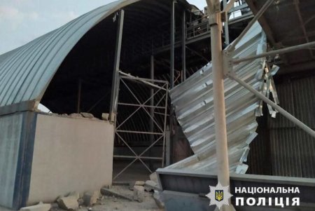 Полицейские документируют последствия вражеской атаки беспилотниками по Одесской области (фото)