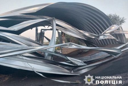Полицейские документируют последствия вражеской атаки беспилотниками по Одесской области (фото)