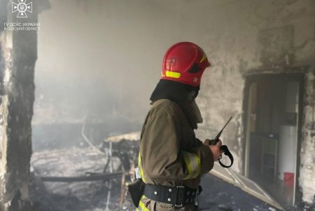 Пожарные предотвратили разрушение двухэтажного жилого дома  в Одессе (фото)