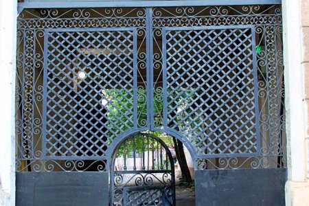 Улица Нежинская: старинные особняки и современные дома (фоторепортаж) 